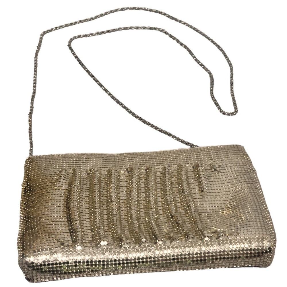 Artistry Shimmery Metallic Clutch Purse‎ NWOT